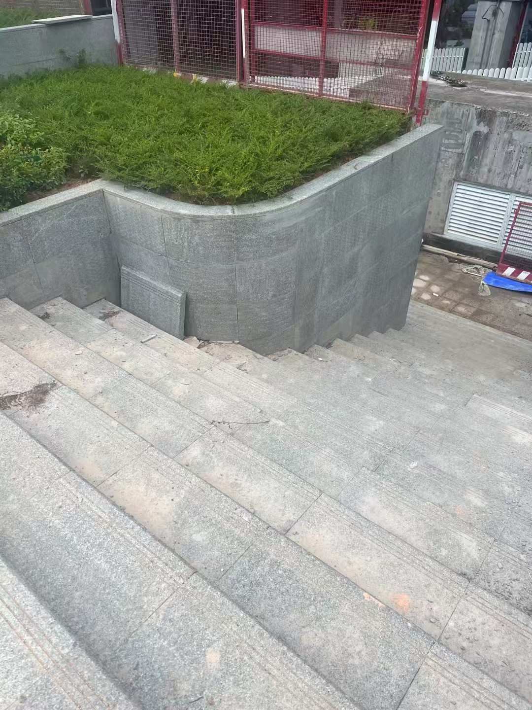 随州 芝麻黑火烧面铺装案例