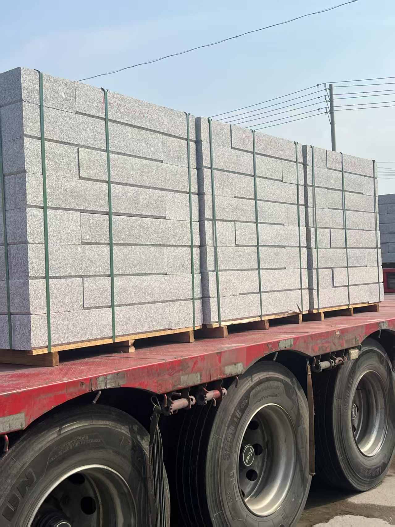 随州 芙蓉白路沿石装车