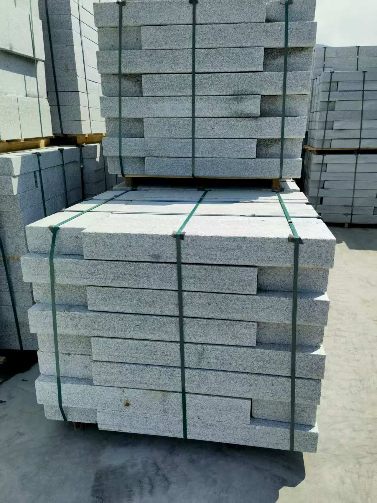 随州 芙蓉白花岗岩路沿石、平石尺寸标准，色泽均匀