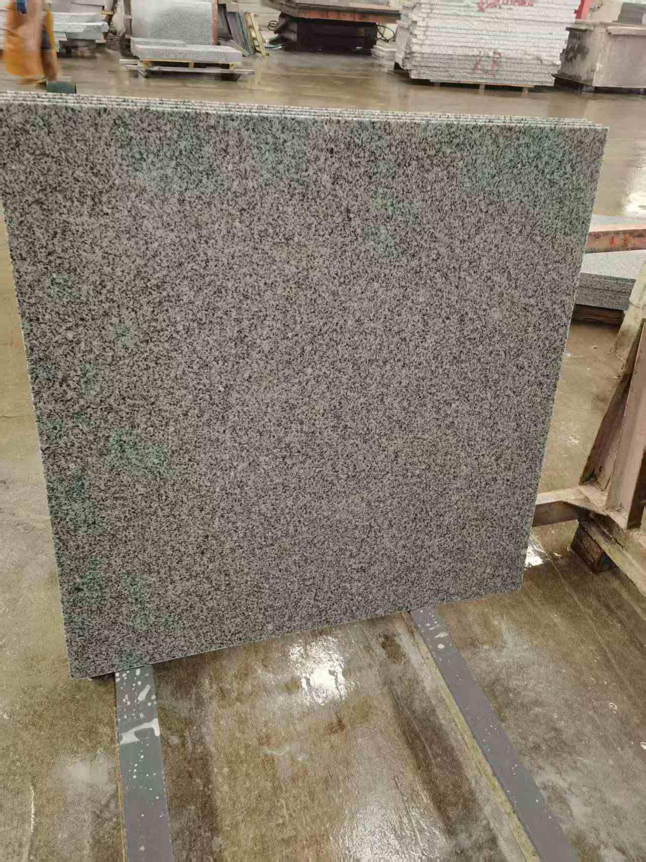 随州 芝麻白光面900*900，高地铁标准