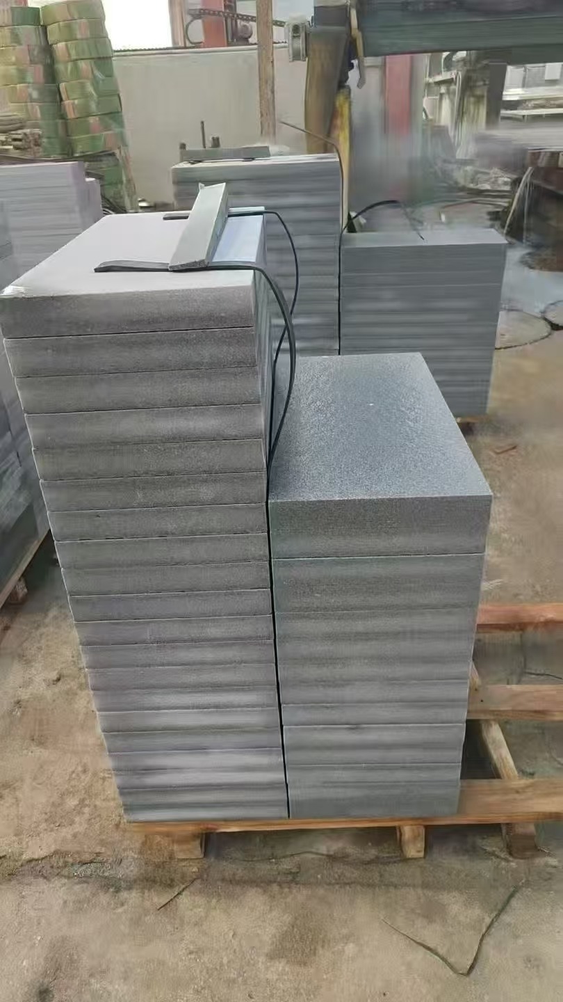 随州 芝麻灰火烧面300*600*50地铺石材